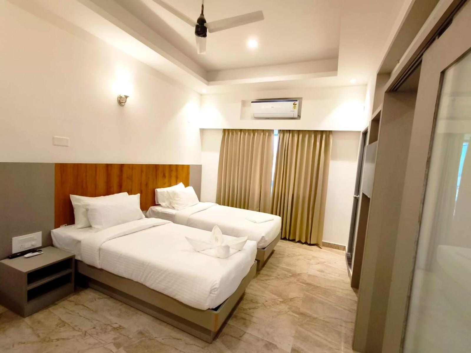 Hotel Gsr Tumkur Exteriör bild