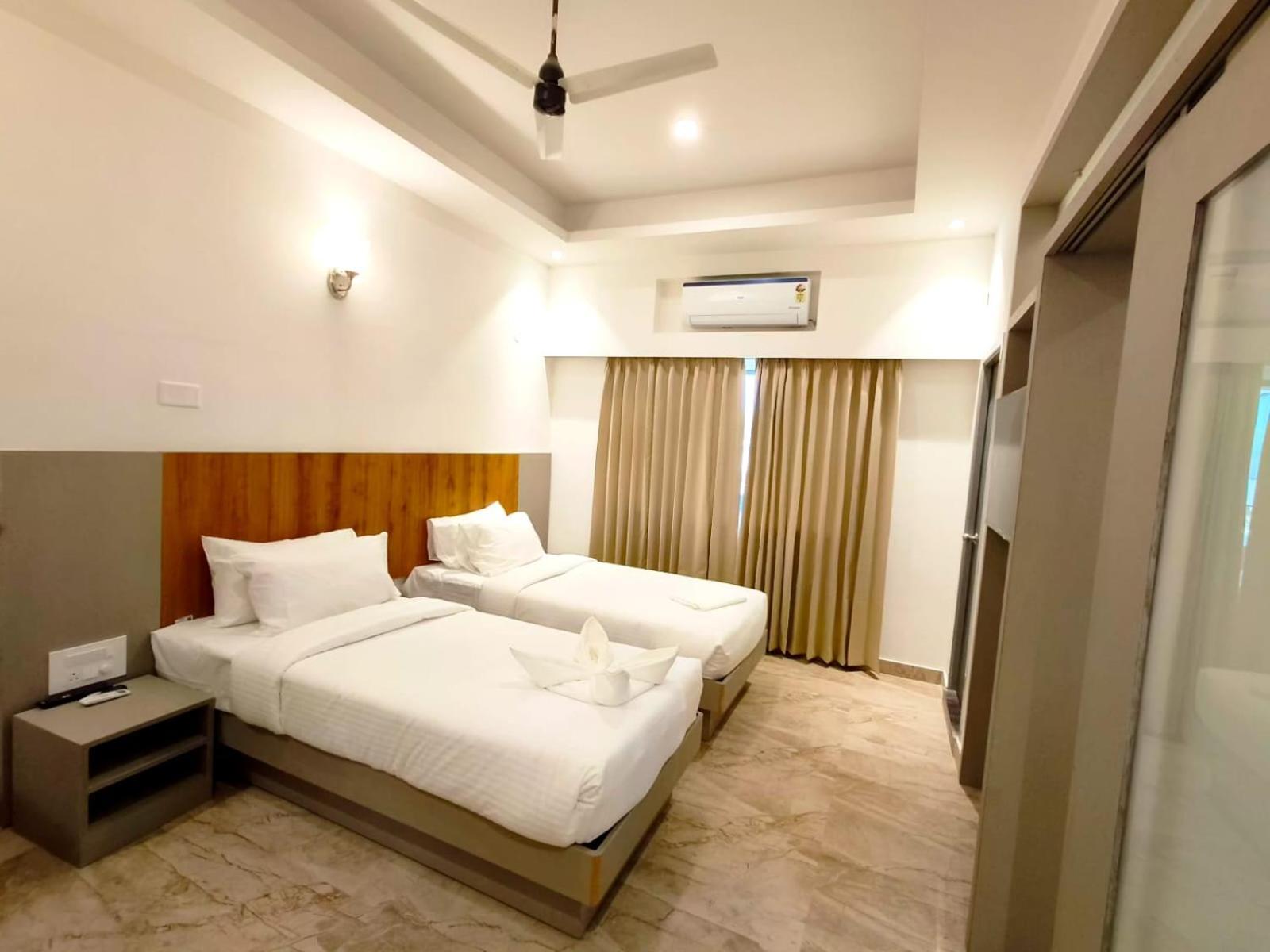 Hotel Gsr Tumkur Exteriör bild